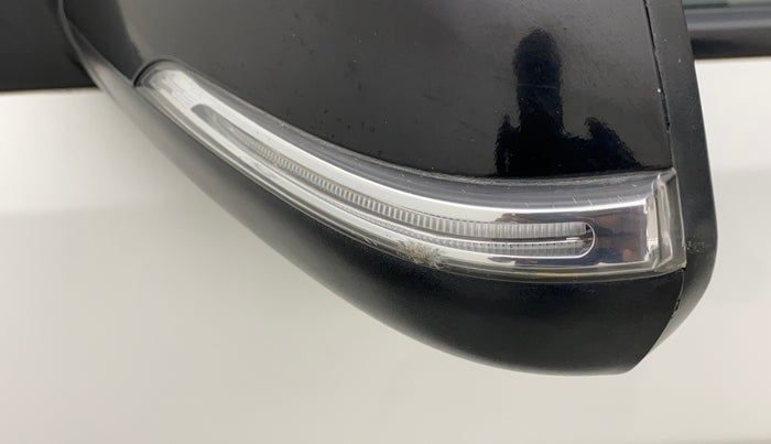2016 Hyundai Creta SX PLUS AT 1.6 DIESEL, Diesel, Automatic, 1,11,380 km, Left rear-view mirror - Indicator light has minor damage