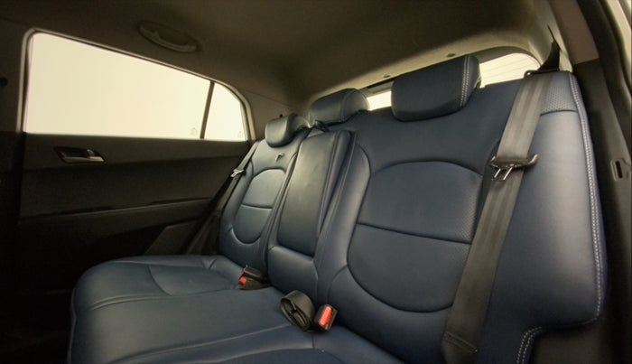 2016 Hyundai Creta SX PLUS AT 1.6 DIESEL, Diesel, Automatic, 1,11,380 km, Right Side Rear Door Cabin