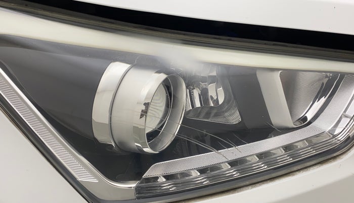 2016 Hyundai Creta SX PLUS AT 1.6 DIESEL, Diesel, Automatic, 1,11,380 km, Right headlight - Faded