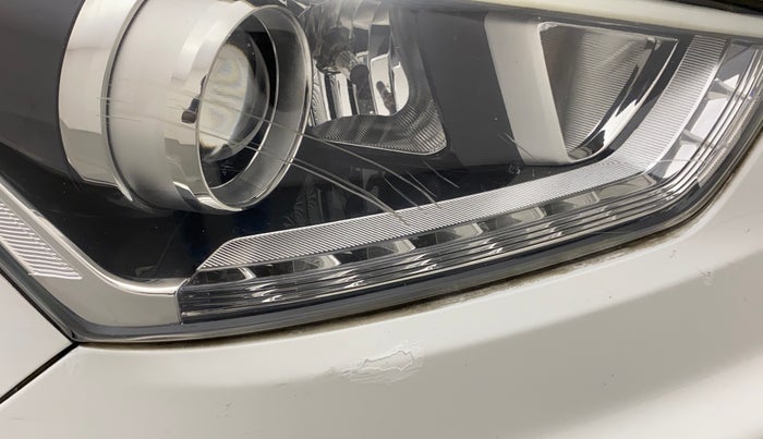 2016 Hyundai Creta SX PLUS AT 1.6 DIESEL, Diesel, Automatic, 1,11,380 km, Right headlight - Minor scratches