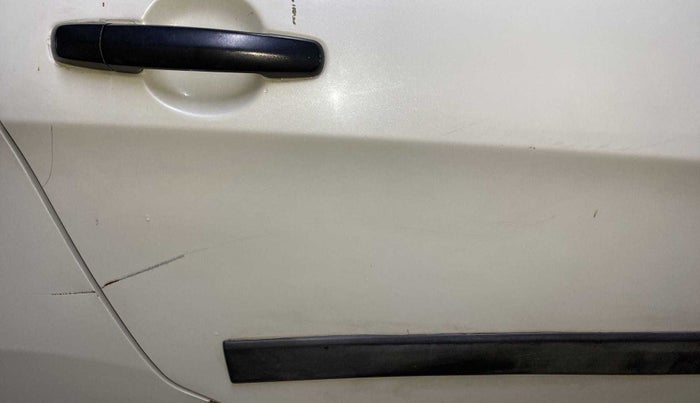 2016 Maruti Celerio LXI, Petrol, Manual, 96,184 km, Right rear door - Minor scratches