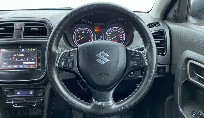 2016 Maruti Vitara Brezza ZDI PLUS DUAL TONE, Diesel, Manual, 95,295 km, Steering Wheel Close Up
