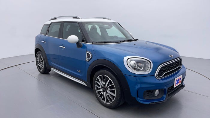 2017 MINI COUNTRYMAN-Right Front Diagonal (45- Degree) View