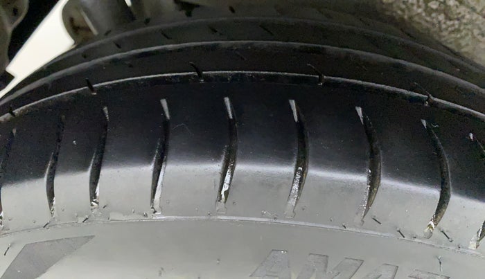 2017 Maruti Wagon R 1.0 VXI, Petrol, Manual, 55,676 km, Right Rear Tyre Tread