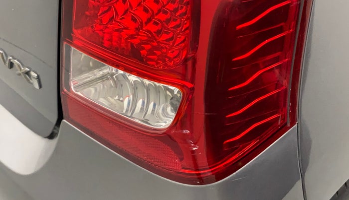 2017 Maruti Wagon R 1.0 VXI, Petrol, Manual, 55,676 km, Right tail light - Minor scratches