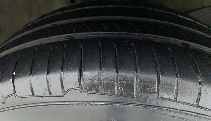 2016 Honda Amaze 1.2L I-VTEC SX, Petrol, Manual, 81,657 km, Right Front Tyre Tread