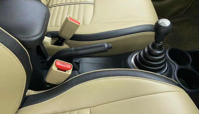 2016 Honda Amaze 1.2L I-VTEC SX, Petrol, Manual, 81,657 km, Gear Lever