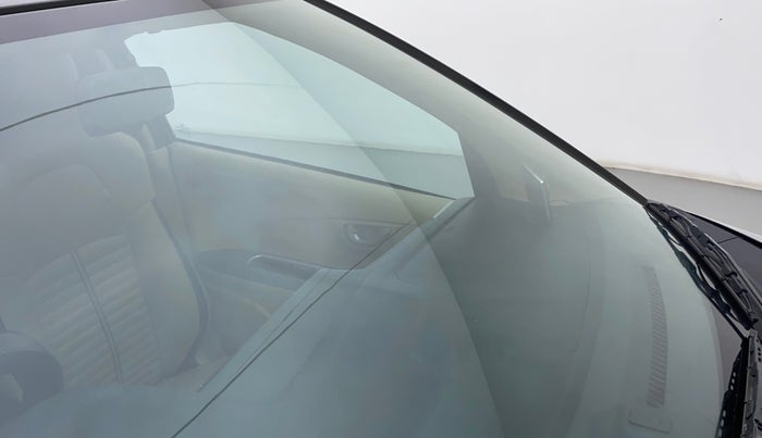 2016 Honda Amaze 1.2L I-VTEC SX, Petrol, Manual, 81,657 km, Front windshield - Minor spot on windshield