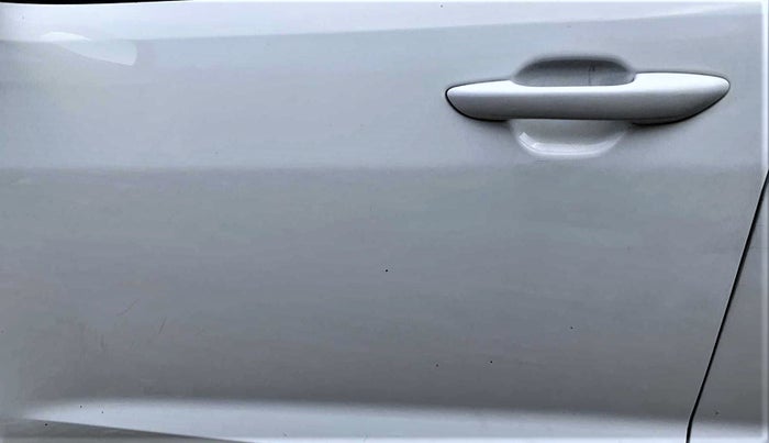 2021 Hyundai AURA S 1.2, Petrol, Manual, 25,328 km, Front passenger door - Minor scratches