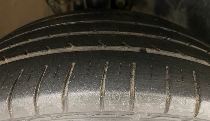 2019 Volkswagen Polo HIGH LINE PLUS 1.0, Petrol, Manual, 47,613 km, Right Front Tyre Tread
