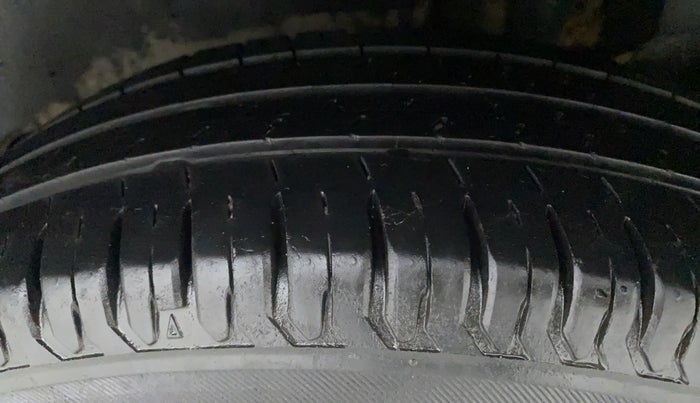 2017 Maruti Dzire VXI AMT, Petrol, Automatic, 25,499 km, Left Rear Tyre Tread