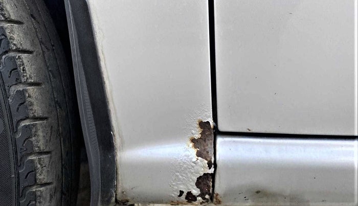 2011 Hyundai Santro Xing GL PLUS, Petrol, Manual, 1,08,707 km, Left fender - Slight discoloration