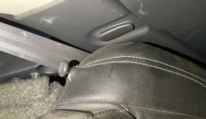 2015 Maruti Alto K10 VXI, Petrol, Manual, 46,785 km, Second-row left seat - Headrest adjuster not working