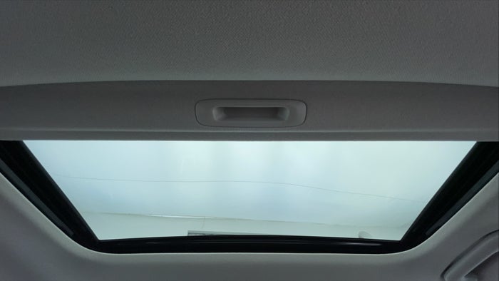 KIA RIO-Interior Sunroof/Moonroof