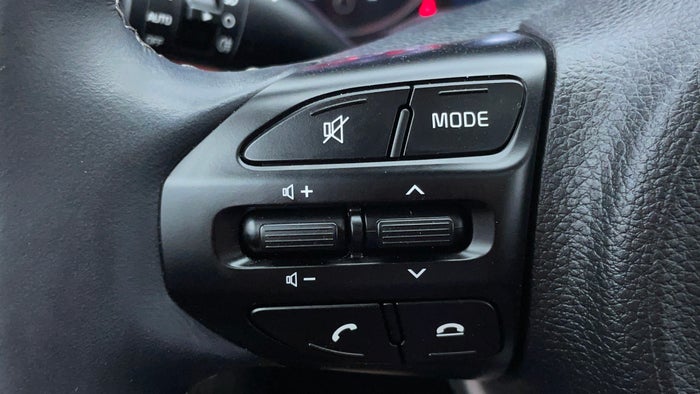 KIA RIO-Drivers Control