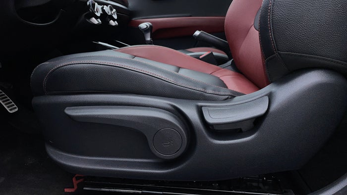 KIA RIO-Driver Side Adjustment Panel