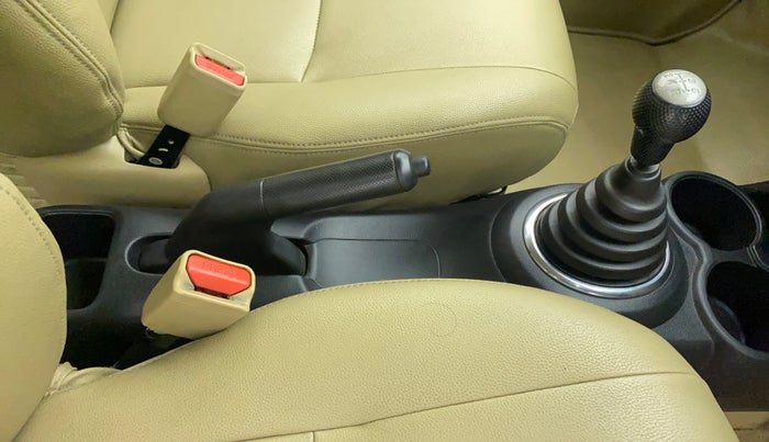 2016 Honda Amaze 1.2L I-VTEC S, Petrol, Manual, 1,07,393 km, Gear Lever