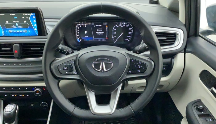 2022 Tata ALTROZ XZA PLUS, Petrol, Automatic, 5,107 km, Steering Wheel Close Up