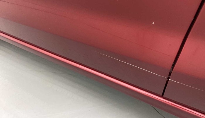 2019 Ford Figo Aspire TITANIUM 1.2 PETROL, Petrol, Manual, 22,434 km, Front passenger door - Minor scratches