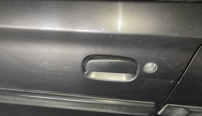 2017 Maruti Alto 800 LXI, Petrol, Manual, 51,759 km, Front passenger door - Minor scratches