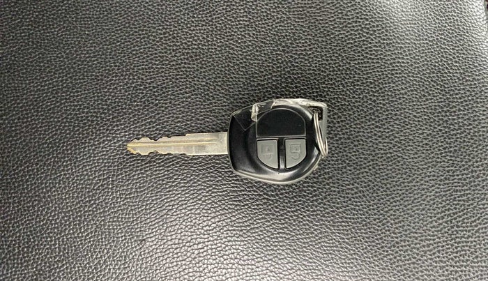 2014 Maruti Swift VXI, Petrol, Manual, 49,570 km, Lock system - Remote key not functional