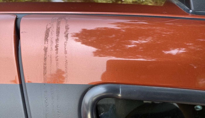 2021 Renault Duster RXS 1.3 TURBO PETROL MT, Petrol, Manual, 36,585 km, Driver-side door - Paint has faded