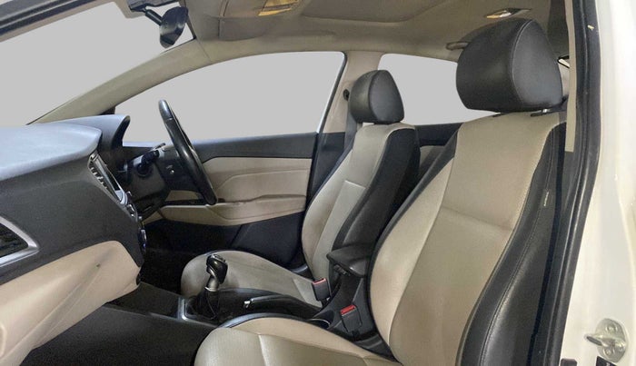 2018 Hyundai Verna 1.6 VTVT SX O, Petrol, Manual, 43,048 km, Right Side Front Door Cabin
