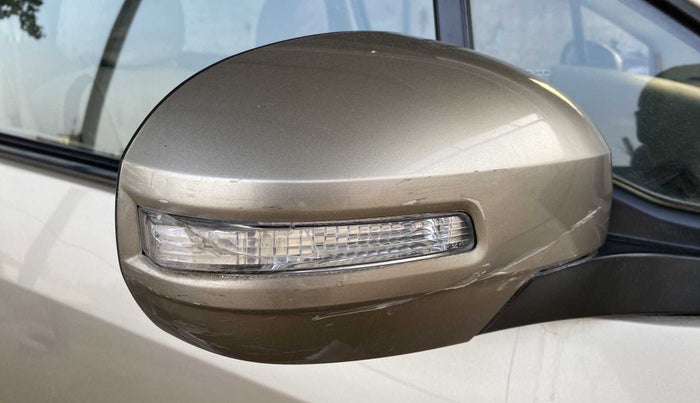2012 Maruti Ertiga VDI, Diesel, Manual, 1,00,330 km, Right rear-view mirror - Cover has minor damage