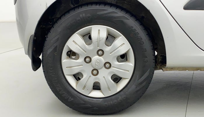 2010 Hyundai i10 MAGNA 1.1, Petrol, Manual, 1,20,101 km, Right Rear Wheel
