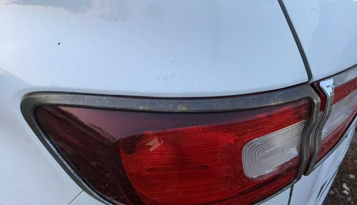 2019 Renault TRIBER RXL MT, Petrol, Manual, 37,166 km, Left tail light - Chrome has minor damage