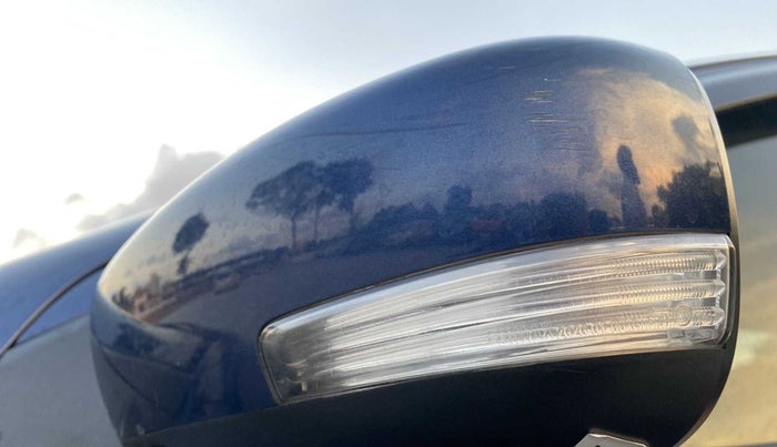 2019 Maruti Ciaz ALPHA  AT 1.5 SHVS PETROL, Petrol, Automatic, 36,139 km, Left rear-view mirror - Minor scratches