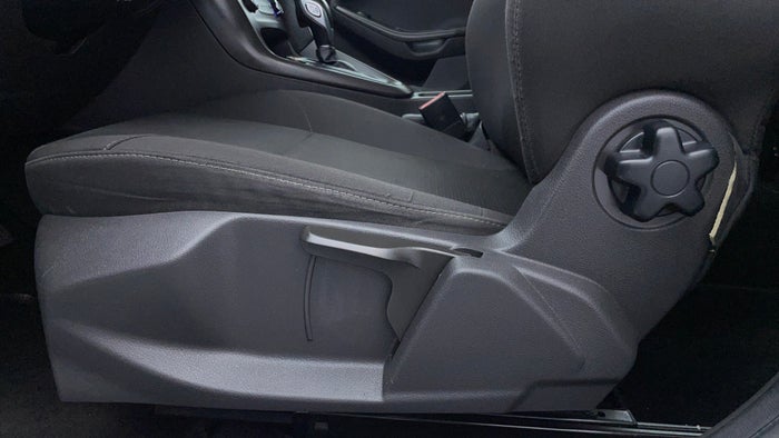 FORD FOCUS-Driver Side Adjustment Panel
