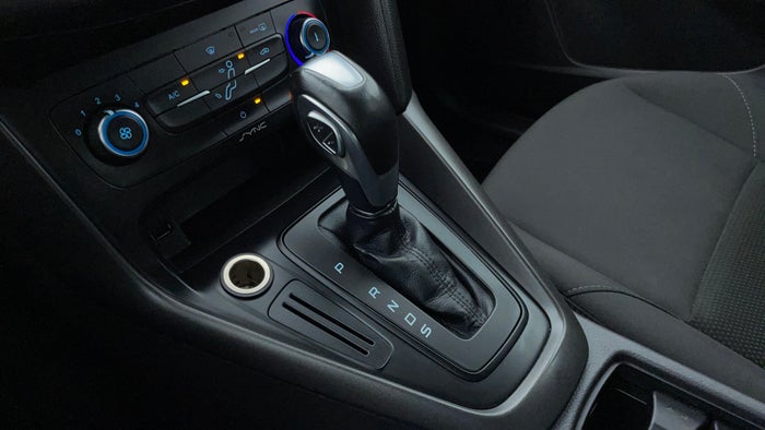 FORD FOCUS-Gear Lever
