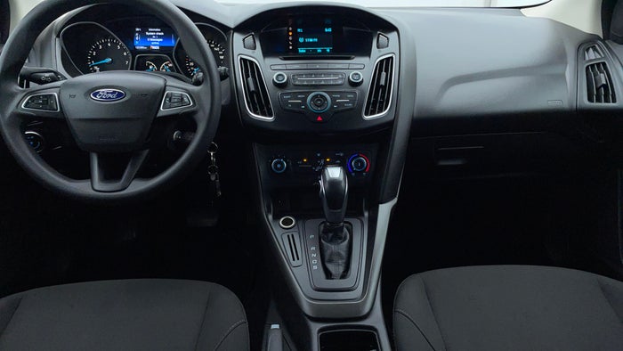 FORD FOCUS-Center Console