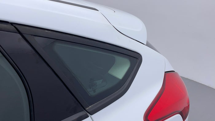 FORD FOCUS-Window Glass / Quarter Glass LHS Rear Door Beading Faded