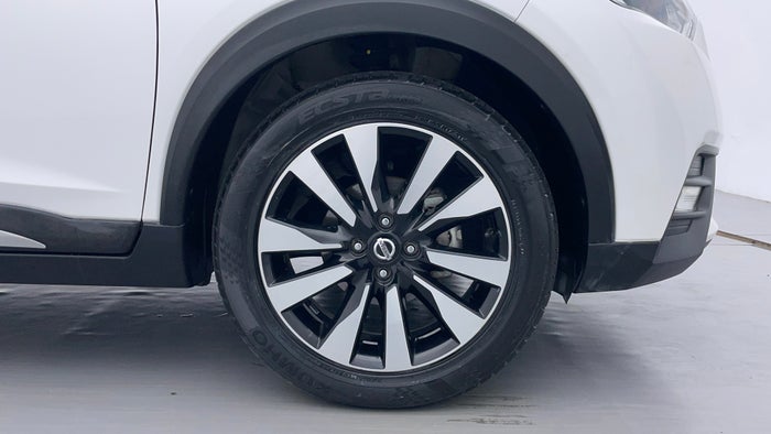 NISSAN KICKS-Right Front Tyre
