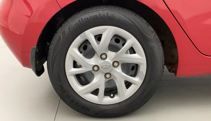 2017 Hyundai Grand i10 MAGNA 1.2 KAPPA VTVT, CNG, Manual, 40,924 km, Right Rear Wheel