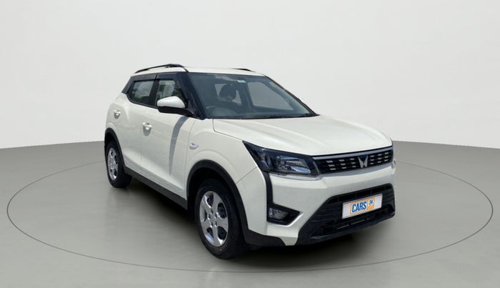 2022 Mahindra XUV300 W6 1.2 PETROL AMT, Petrol, Automatic, 2,286 km, SRP