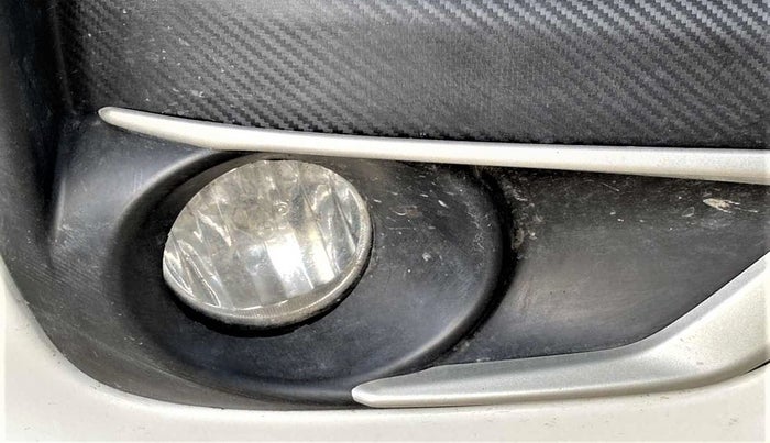 2017 Toyota Etios GD, Diesel, Manual, 94,644 km, Right fog light - Not working