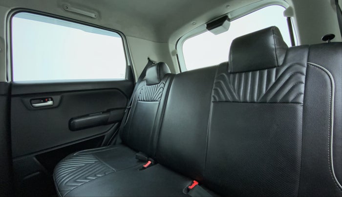 2019 Maruti New Wagon-R VXI 1.2L, Petrol, Manual, 41,435 km, Right Side Rear Door Cabin