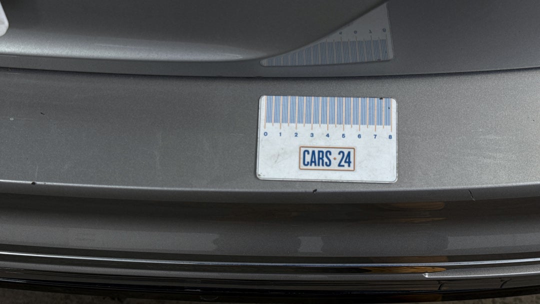 2019 Volkswagen Tiguan 132 Tsi R-line Edition, Automatic, 44280 km, Bumper Rear Scratch