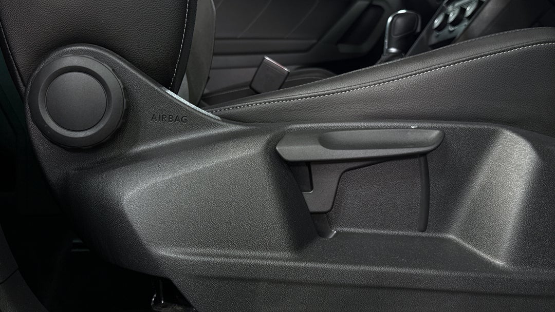 2019 Volkswagen Tiguan 132 Tsi R-line Edition, Automatic, 44280 km, Drivers Side Adjustment Panel