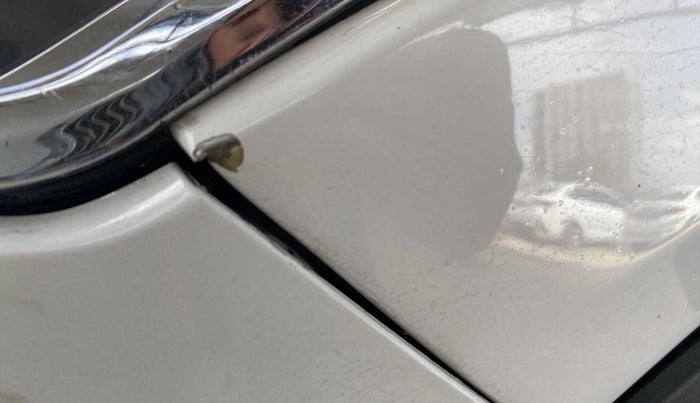 2021 Nissan MAGNITE XL TURBO, Petrol, Manual, 52,141 km, Left fender - Paint has minor damage