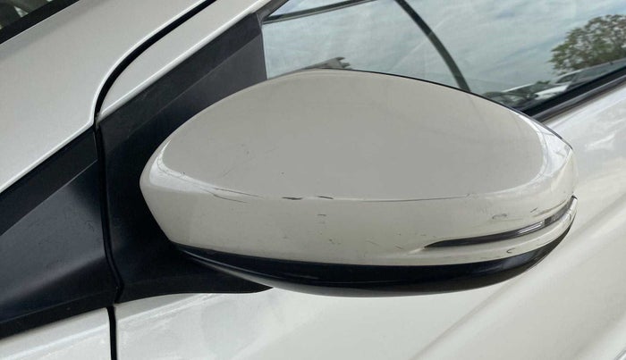 2015 Honda City 1.5L I-VTEC V MT, Petrol, Manual, 50,859 km, Left rear-view mirror - Minor folding noise
