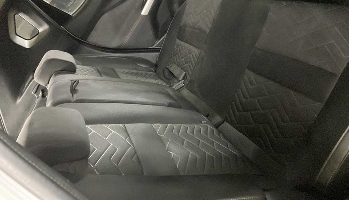 2021 Nissan MAGNITE XV MT, Petrol, Manual, 14,740 km, Second-row right seat - Cover slightly stained