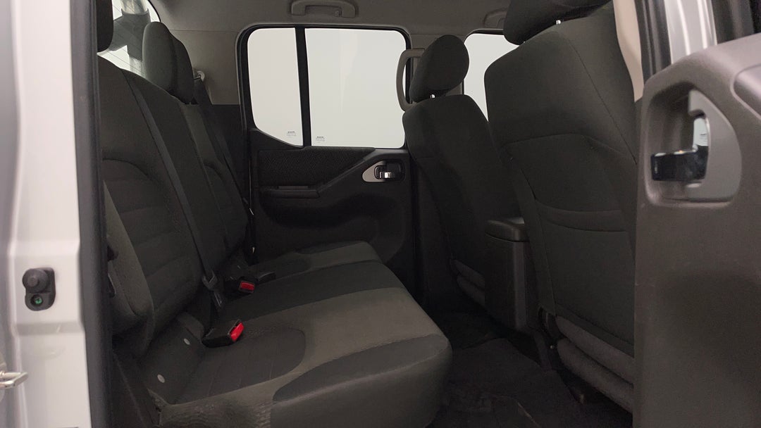 2013 Nissan Navara St (4x4), Manual, 232773 km, Right Side Rear Door Cabin View