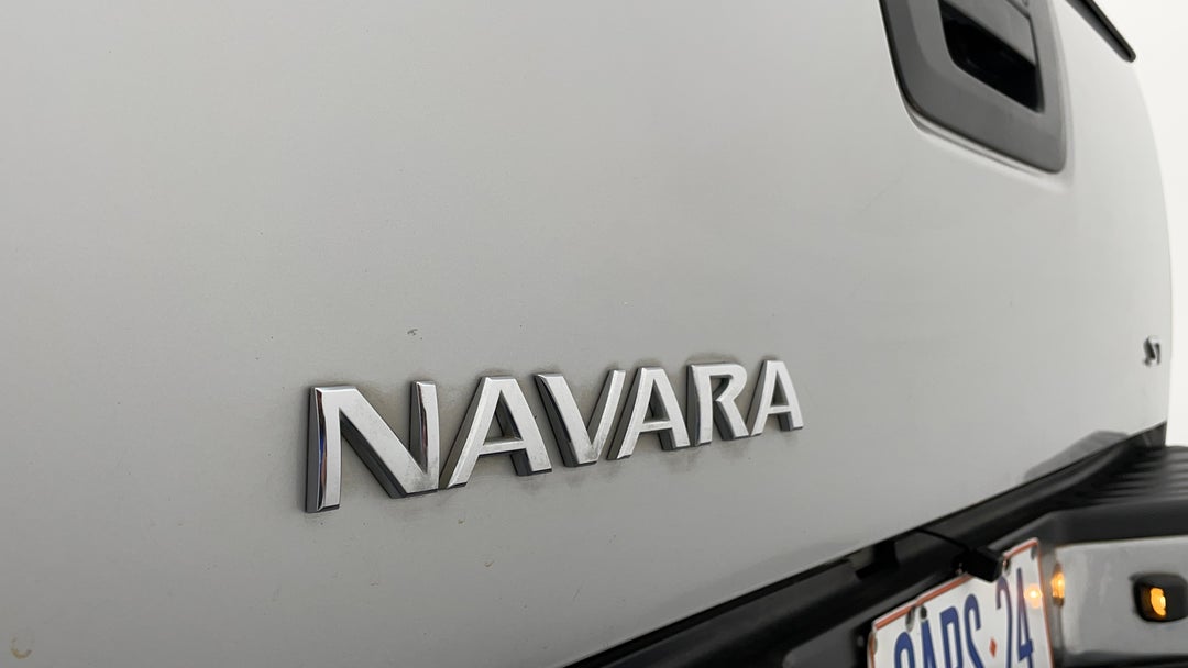 2013 Nissan Navara St (4x4), Manual, 232773 km, Badge (Boot Left Side)