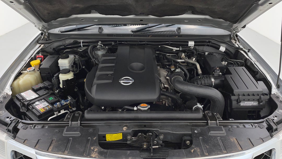 2013 Nissan Navara St (4x4), Manual, 232773 km, Open Bonnet (Engine)