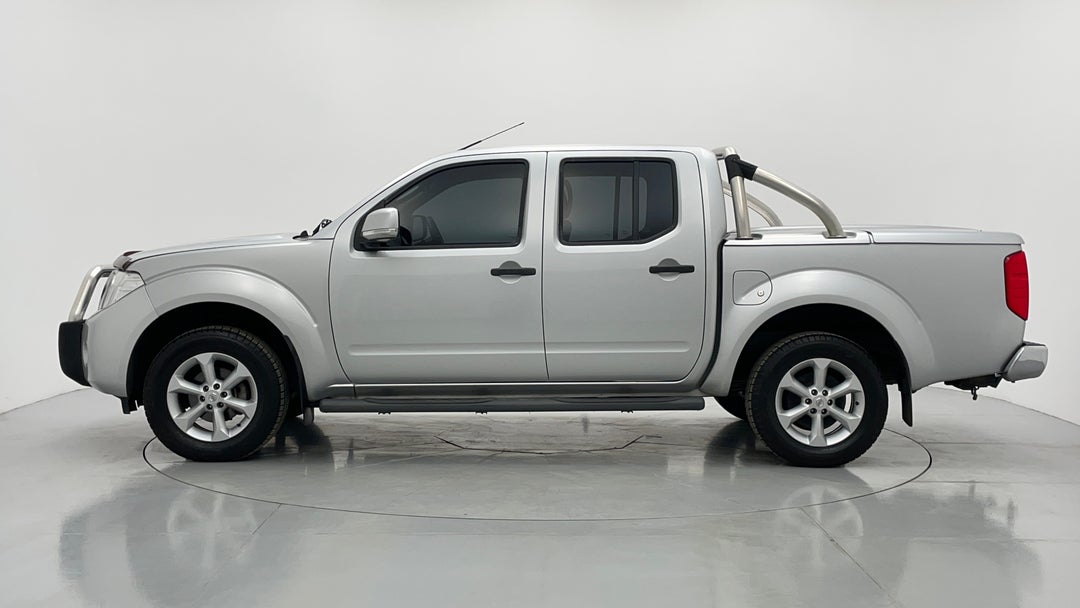 2013 Nissan Navara St (4x4), Manual, 232773 km, Left Side View