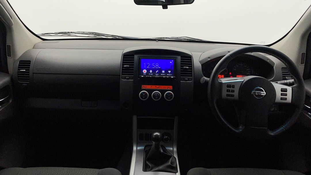 2013 Nissan Navara St (4x4), Manual, 232773 km, Dashboard View